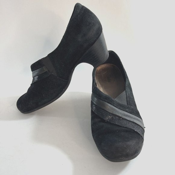 Clarks Shoes Womens 7M Black Pumps Block Heels Slip On Leather Suede - Picture 1 of 10
